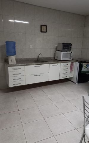 Casa à venda com 180m², 3 quartos e 2 vagas Casa à venda com 180m², 3 quartos e 2 vagasCozinha