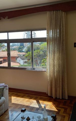 Casa à venda com 180m², 3 quartos e 2 vagas Casa à venda com 180m², 3 quartos e 2 vagasSala