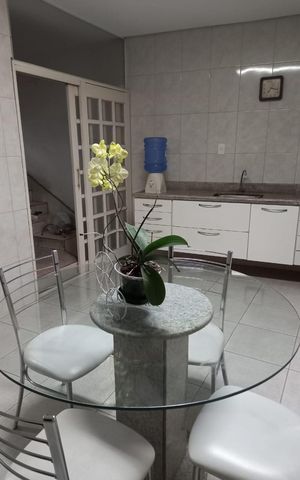 Casa à venda com 180m², 3 quartos e 2 vagas Casa à venda com 180m², 3 quartos e 2 vagasCozinha