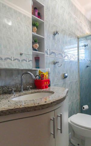 Casa para alugar com 355m², 4 quartos e 2 vagas Casa para alugar com 355m², 4 quartos e 2 vagasBanheiro