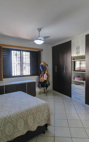 Casa para alugar com 355m², 4 quartos e 2 vagas Casa para alugar com 355m², 4 quartos e 2 vagasSuite