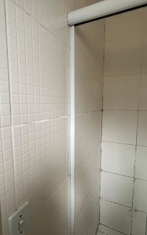 Apartamento à venda com 45m², 2 quartos e 1 vaga Apartamento à venda com 45m², 2 quartos e 1 vagaBanheiro