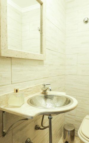 Apartamento à venda com 156m², 4 quartos e 1 vaga Apartamento à venda com 156m², 4 quartos e 1 vagaLavabo