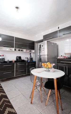 Casa para alugar com 125m², 3 quartos e 2 vagasCozinha