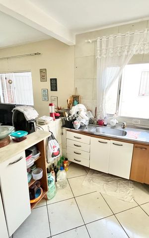 Casa à venda com 230m², 5 quartos e 3 vagas Casa à venda com 230m², 5 quartos e 3 vagasSala/Cozinha