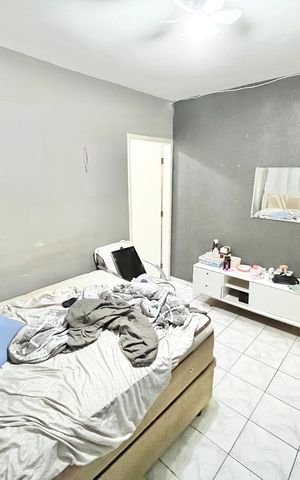 Casa à venda com 230m², 5 quartos e 3 vagas Casa à venda com 230m², 5 quartos e 3 vagasQuarto 1