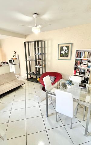 Casa à venda com 230m², 5 quartos e 3 vagas Casa à venda com 230m², 5 quartos e 3 vagasSala/Cozinha