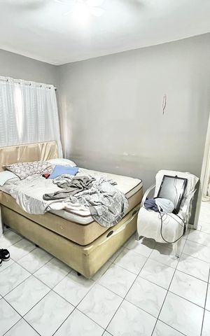 Casa à venda com 230m², 5 quartos e 3 vagas Casa à venda com 230m², 5 quartos e 3 vagasQuarto 1