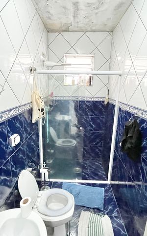 Casa à venda com 230m², 5 quartos e 3 vagas Casa à venda com 230m², 5 quartos e 3 vagasBanheiro