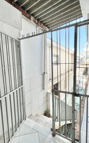 Casa à venda com 230m², 5 quartos e 3 vagas Casa à venda com 230m², 5 quartos e 3 vagasEntrada