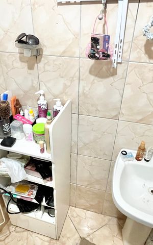 Casa à venda com 230m², 5 quartos e 3 vagas Casa à venda com 230m², 5 quartos e 3 vagasBanheiro 2
