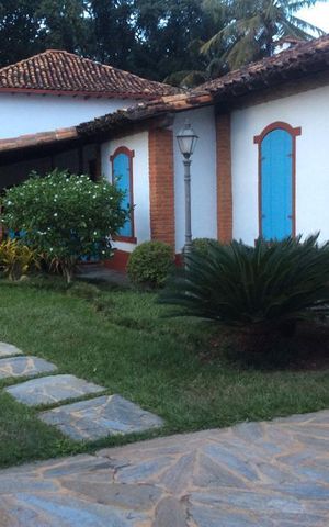 Casa para alugar com 687m², 5 quartos e 6 vagas Casa para alugar com 687m², 5 quartos e 6 vagasÁrea externa