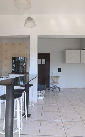 Apartamento à venda com 69m², 2 quartos e sem vagaÁrea comum - Salão de festas