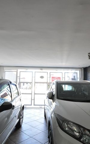 Casa à venda com 650m², 3 quartos e 4 vagasGaragem