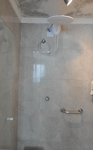 Casa à venda com 650m², 3 quartos e 4 vagasBanheiro da Suíte Master