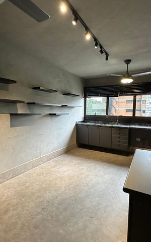 Apartamento para alugar com 300m², 4 quartos e 3 vagas Apartamento para alugar com 300m², 4 quartos e 3 vagasCozinha