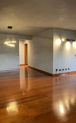 Apartamento para alugar com 300m², 4 quartos e 3 vagas Apartamento para alugar com 300m², 4 quartos e 3 vagasSala