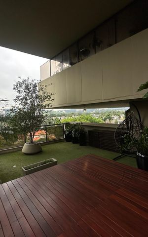 Apartamento para alugar com 300m², 4 quartos e 3 vagas Apartamento para alugar com 300m², 4 quartos e 3 vagasVaranda