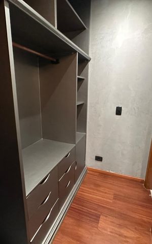 Apartamento para alugar com 300m², 4 quartos e 3 vagas Apartamento para alugar com 300m², 4 quartos e 3 vagasCloset da suíte 1