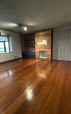 Apartamento para alugar com 300m², 4 quartos e 3 vagas Apartamento para alugar com 300m², 4 quartos e 3 vagasSala