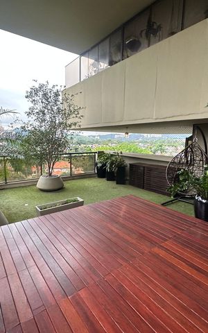 Apartamento para alugar com 300m², 4 quartos e 3 vagas Apartamento para alugar com 300m², 4 quartos e 3 vagasVaranda