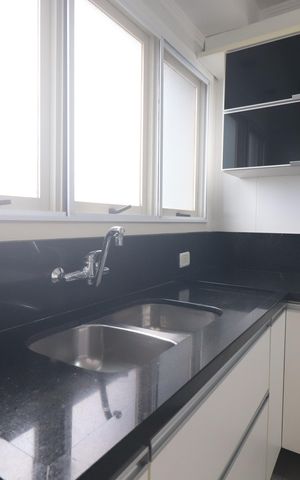 Apartamento à venda com 110m², 3 quartos e 2 vagasCozinha
