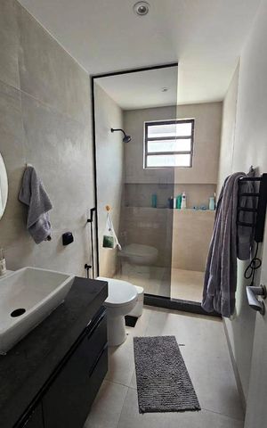 Apartamento para alugar com 140m², 2 quartos e sem vaga Apartamento para alugar com 140m², 2 quartos e sem vagaBanheiro