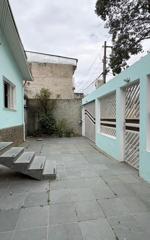 Casa à venda com 273m², 3 quartos e 5 vagas Casa à venda com 273m², 3 quartos e 5 vagasGaragem