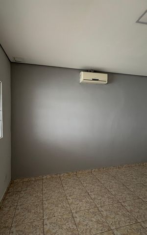 Casa à venda com 273m², 3 quartos e 5 vagas Casa à venda com 273m², 3 quartos e 5 vagasSala