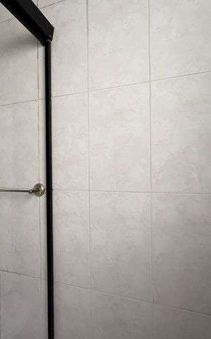 Casa à venda com 273m², 3 quartos e 5 vagas Casa à venda com 273m², 3 quartos e 5 vagasBanheiro da Edícula