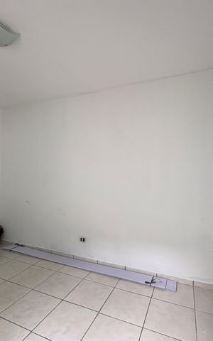 Casa à venda com 273m², 3 quartos e 5 vagas Casa à venda com 273m², 3 quartos e 5 vagasQuarto da Edícula