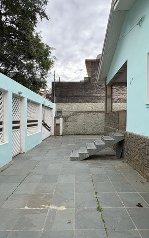 Casa à venda com 273m², 3 quartos e 5 vagas Casa à venda com 273m², 3 quartos e 5 vagasGaragem