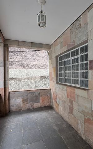 Casa à venda com 273m², 3 quartos e 5 vagas Casa à venda com 273m², 3 quartos e 5 vagasVaranda da Sala