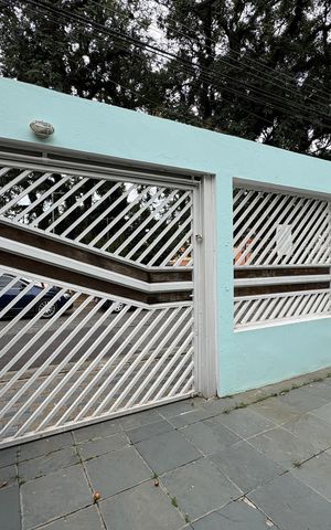 Casa à venda com 273m², 3 quartos e 5 vagas Casa à venda com 273m², 3 quartos e 5 vagasGaragem