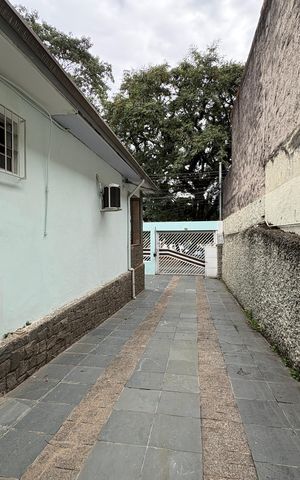 Casa à venda com 273m², 3 quartos e 5 vagas Casa à venda com 273m², 3 quartos e 5 vagasGaragem