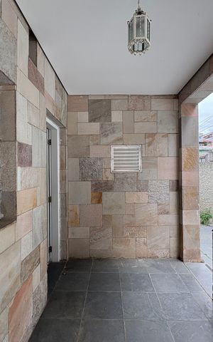 Casa à venda com 273m², 3 quartos e 5 vagas Casa à venda com 273m², 3 quartos e 5 vagasVaranda da Sala