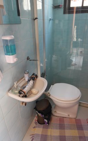 Casa à venda com 380m², 3 quartos e 3 vagasQuintal - Banheiro