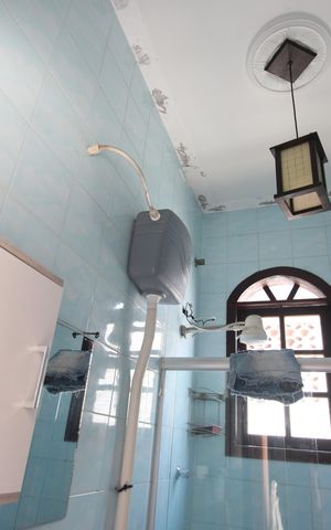 Casa à venda com 380m², 3 quartos e 3 vagasQuintal - Banheiro
