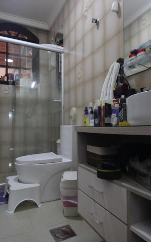 Casa à venda com 380m², 3 quartos e 3 vagasBanheiro social