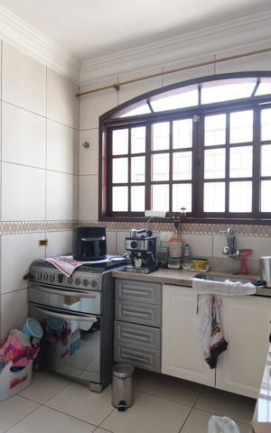 Casa à venda com 380m², 3 quartos e 3 vagasCozinha