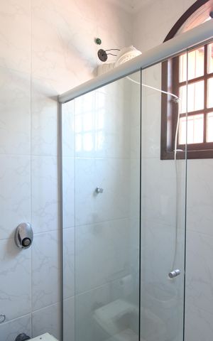 Casa à venda com 380m², 3 quartos e 3 vagasBanheiro da suíte 1