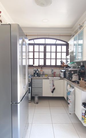 Casa à venda com 380m², 3 quartos e 3 vagasCozinha