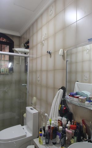 Casa à venda com 380m², 3 quartos e 3 vagasBanheiro social