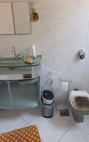 Casa à venda com 380m², 3 quartos e 3 vagasBanheiro da suíte 1