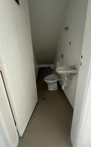 Casa à venda com 185m², 1 quarto e 3 vagas
