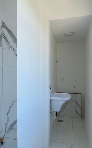 Apartamento à venda com 55m², 2 quartos e 1 vaga Apartamento à venda com 55m², 2 quartos e 1 vagaCozinha e Área de Serviço