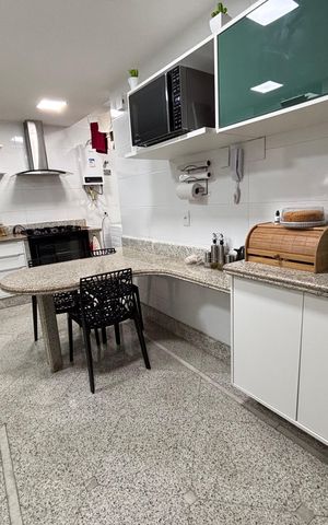 Apartamento à venda com 188m², 3 quartos e 2 vagas Apartamento à venda com 188m², 3 quartos e 2 vagasCozinha