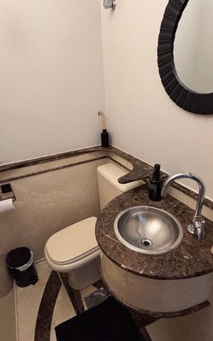 Apartamento à venda com 188m², 3 quartos e 2 vagas Apartamento à venda com 188m², 3 quartos e 2 vagasLavabo