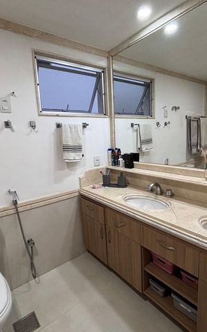 Apartamento à venda com 188m², 3 quartos e 2 vagas Apartamento à venda com 188m², 3 quartos e 2 vagasBanheiro do Quarto 1