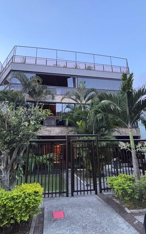 Apartamento à venda com 188m², 3 quartos e 2 vagas Apartamento à venda com 188m², 3 quartos e 2 vagasFachada